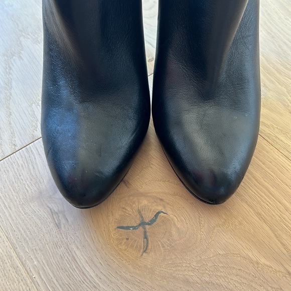 ALAIA black leather booties - Picture 5 of 11